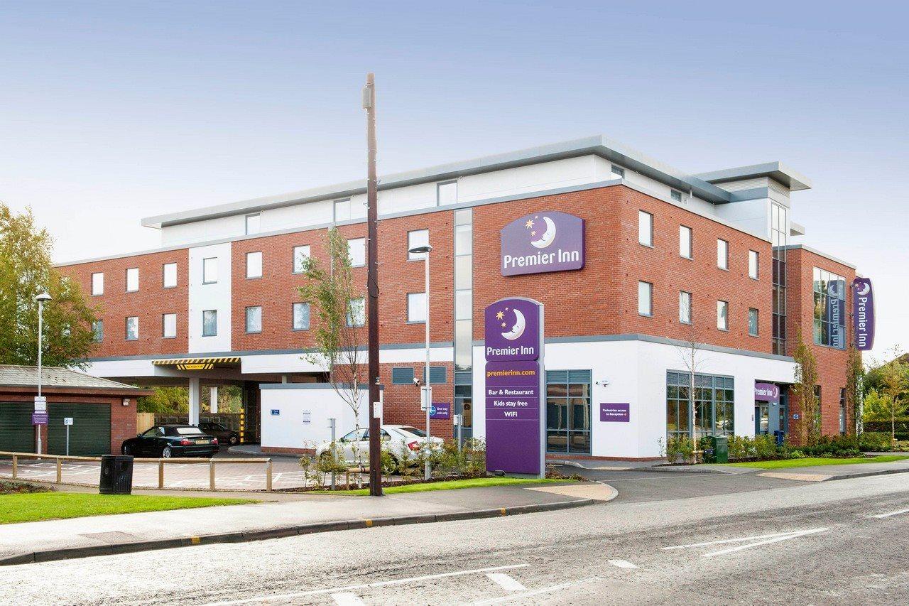 Premier Inn Fleet Extérieur photo